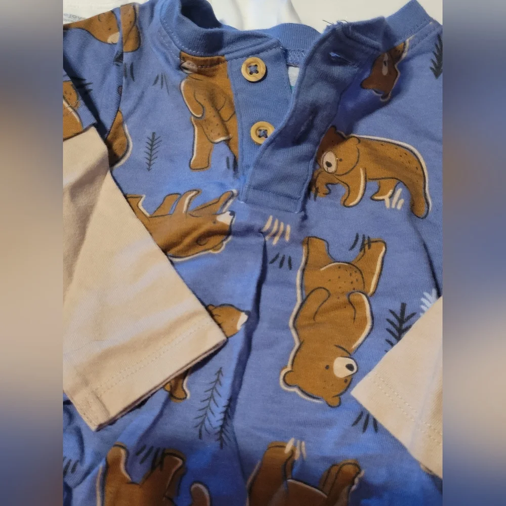 EUC Carters Infant Long Sleeve Bodysuit Bundle Stripes Bear Print 3 To 6 Months